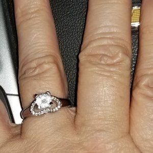 Heart-Shaped Caret Diamond Ring